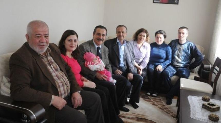 Başkan Ata&ccedil;, &Uuml;&ccedil;&uuml;zleri Ziyaret Etti