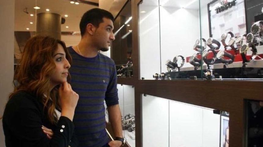 14 Şubat Alışverişinin Telaşı Başladı