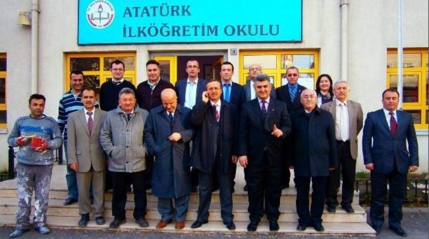 Milli Eğitim M&uuml;d&uuml;r&uuml; Şişman, Boz&uuml;y&uuml;k Atat&uuml;rk İlkokulu'nu İnceledi