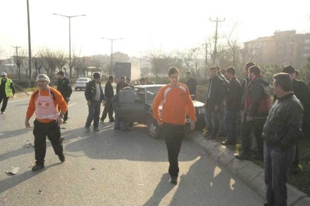 Kırmızı Işıkta Duramayan Bulgar Tır Şof&ouml;r&uuml; Dehşet Sa&ccedil;tı: 3 Yaralı