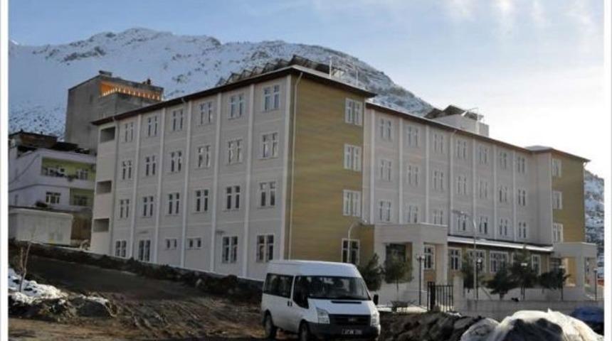 Sason’da 200 Kişilik Öğrenci Yurdu Hizmete Açıldı