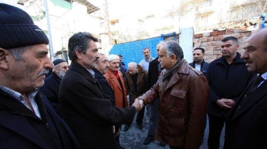 Bayraklı Belediye Başkanı Hasan Karabağ: