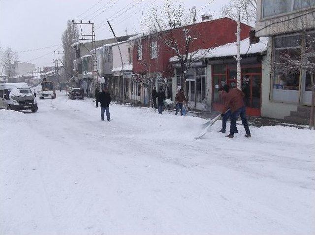 Tekman’da Kar Seferberliği