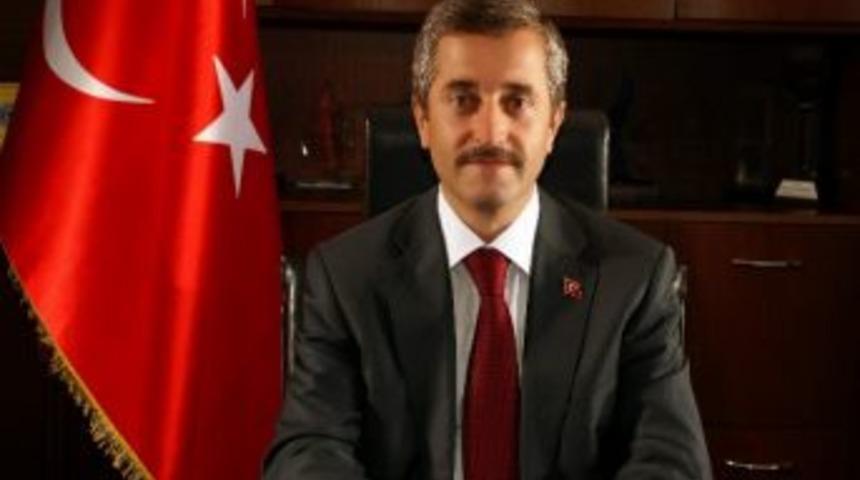 Başkan Tahmazoğlu, Gaziantep'e 'gazi' Unvanının Verilişini Kutladı