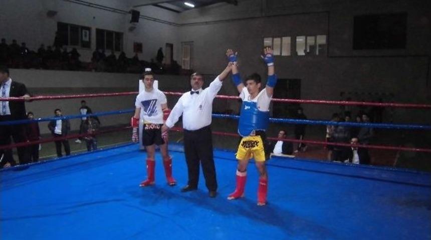 Batmanlı Sporcular Tayland Boksu Şampiyonasından 13 Madalyayla D&ouml;nd&uuml;