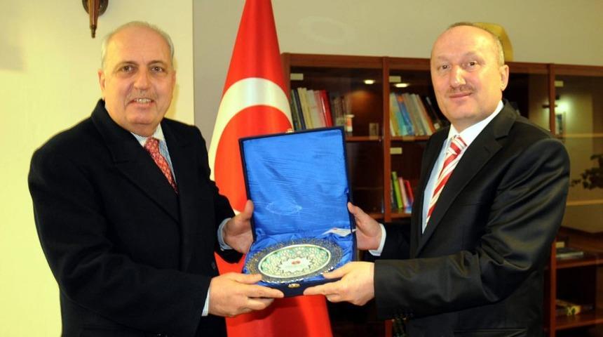 Vali Ko&ccedil;demir, Kırgızistan'da Temaslarda Bulundu