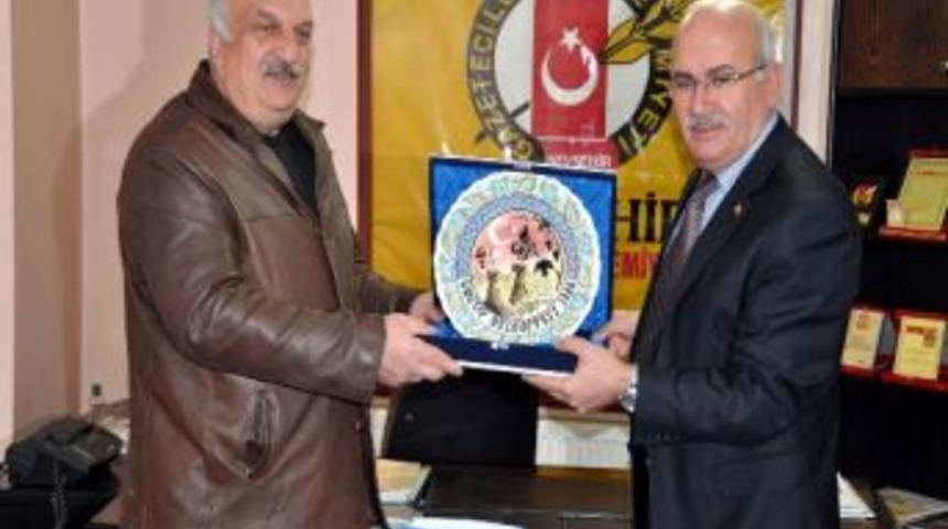 &Uuml;rg&uuml;p Belediye Başkanı Fahri Yıldız Nevşehir Gazeteciler Cemiyeti&rsquo;ni Ziyaret Etti