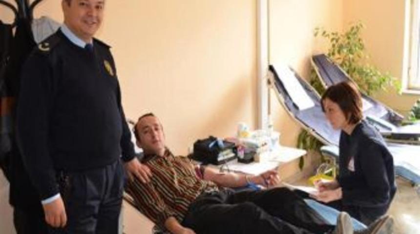 Bucak Emniyeti Kan Bağışında Bulundu