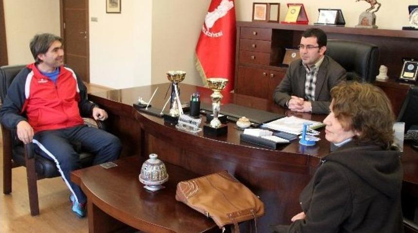 Bergama Gen&ccedil;lerbirliği Spor Kul&uuml;b&uuml;&rsquo;nden G&ouml;nen&ccedil;&rsquo;e Ziyaret