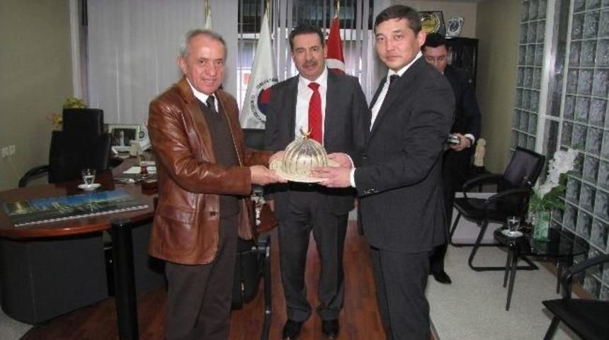 Kazakistan Başkonsolosu Dandybayev'den Mtso'ya Ziyaret