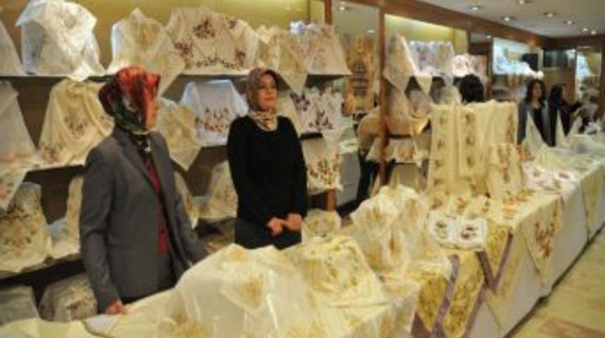 &lsquo;El&rsquo;in Sanatla Anlattıklarını Sergileyecekler