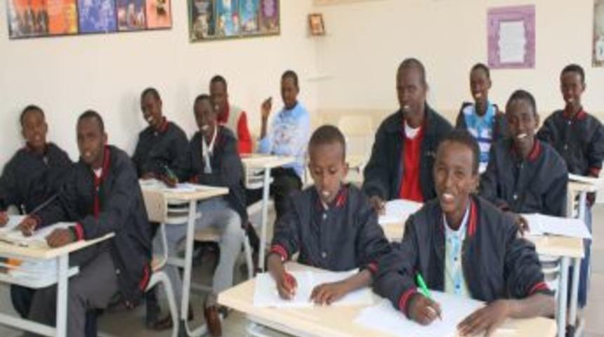 Somalili &Ouml;ğrenciler Yarıyıl Tatilinde Bile Ders Başında