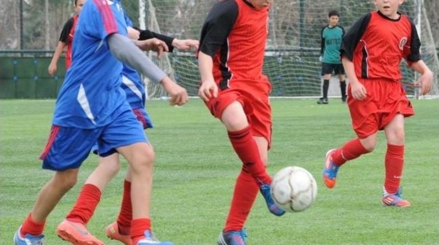 Manisa Belediyespor, Serkan Tuğal Adına Turnuva D&uuml;zenledi