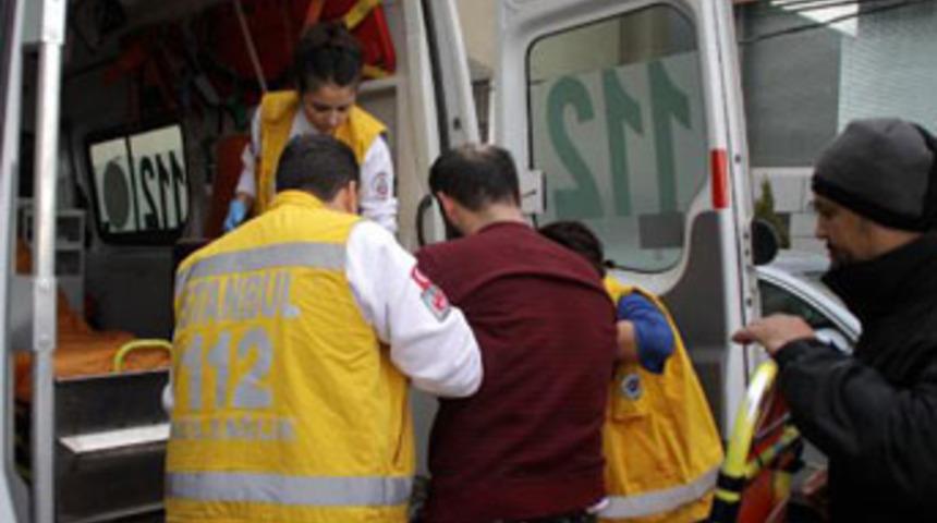 Polis kendini ayağından vurdu