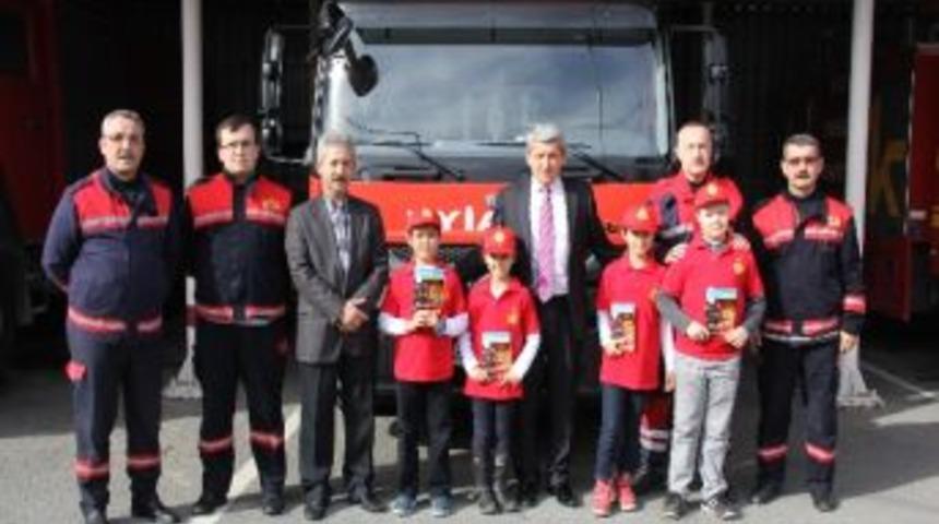 Ereğli'de &Ouml;ğrenciler İtfaiyeyi Gezdi