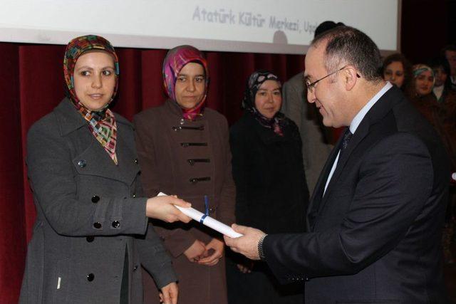 Uşak ta Girişimci Kursiyerler Sertifika Aldı 1