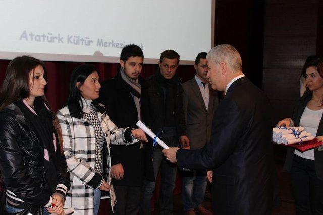 Uşak ta Girişimci Kursiyerler Sertifika Aldı 3