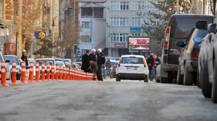 G&uuml;m&uuml;şhane&rsquo;de Trafik Sorununa Dubalı &Ccedil;&ouml;z&uuml;m