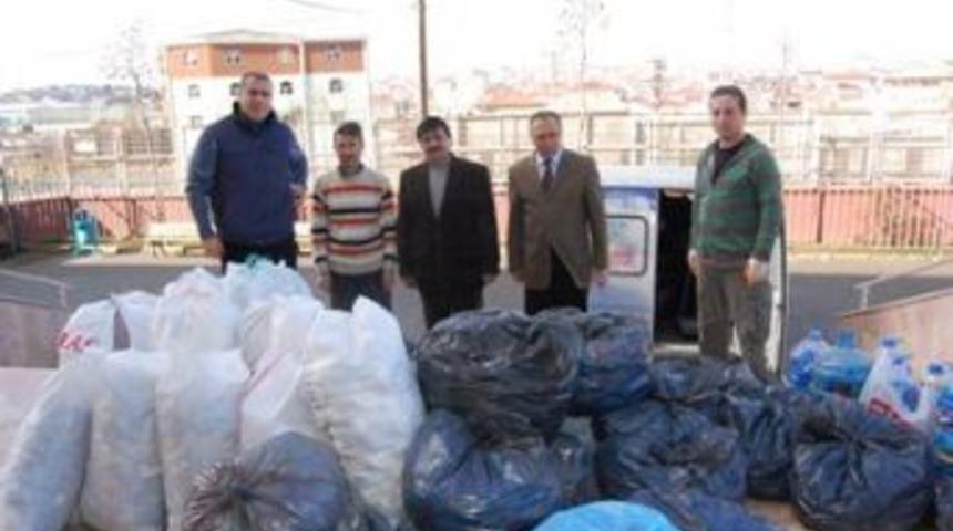 Sancaktepe&rsquo;de kapak toplayanlar mutlu sona ulaştı