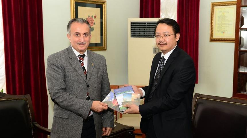 Endonezya, Bursa Ile Ilişkileri Geliştirmek Istiyor