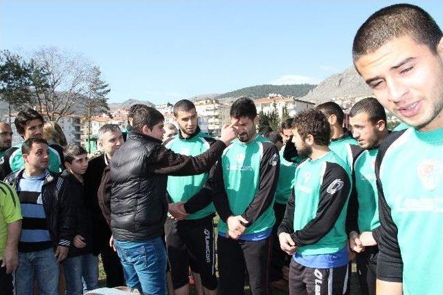 Taraftarlar Kurban Kesti 1