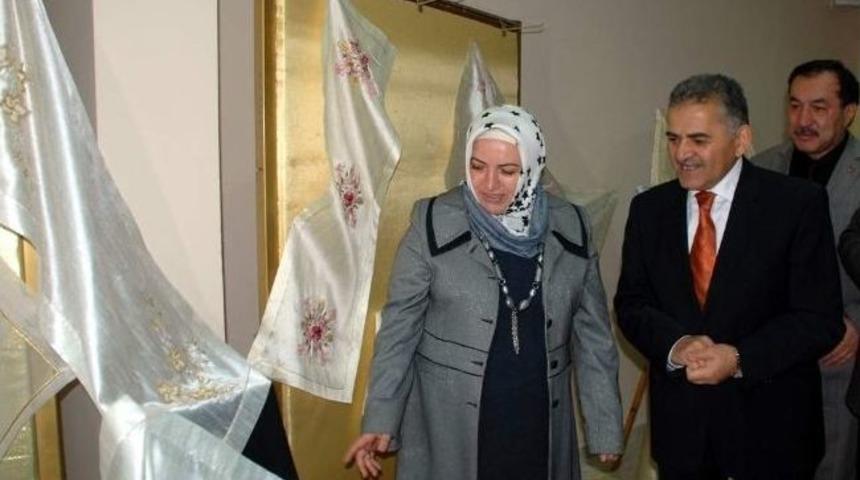 El Emeği G&ouml;z Nuru Sergisi