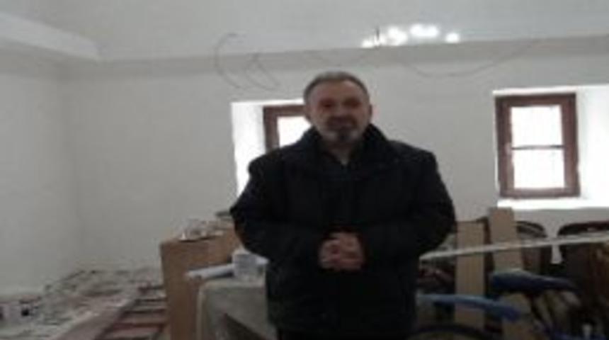 K&uuml;sad 2. Sanat Galerisini A&ccedil;maya Hazırlanıyor