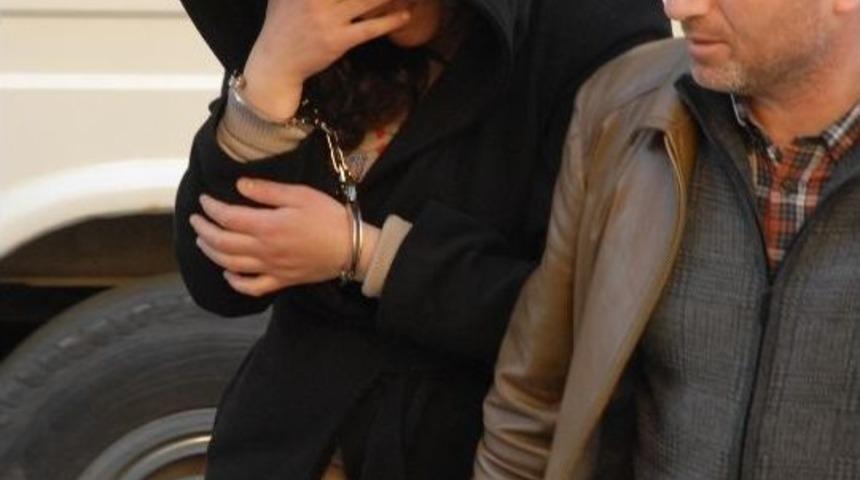 Yankesicilik Zanlısı Kızlar Yakalandı