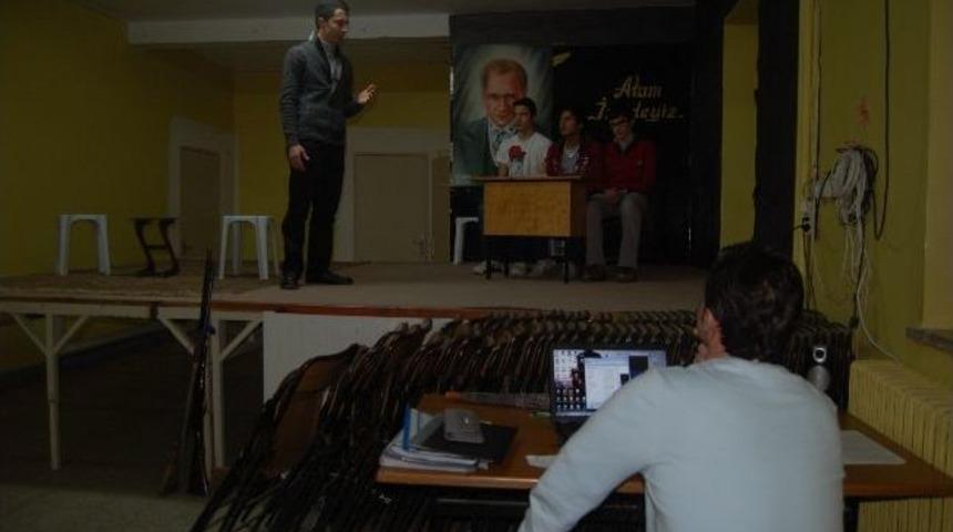 &Ouml;ğrenciler G&ouml;steriye Hazırlanıyor