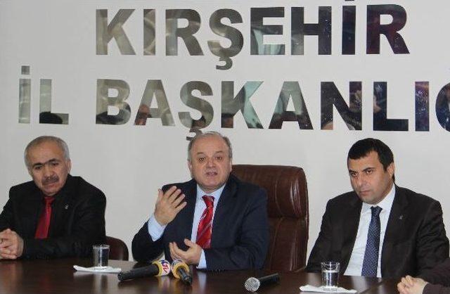 Vali Çakacak, Ak Parti Kırşehir İl Başkanlığını Ziyaret Etti