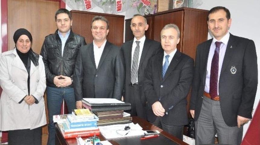 Ak Parti&rsquo;den Be&uuml; Hastaneler Başm&uuml;d&uuml;r&uuml; Osman Demir&rsquo;e Ziyaret