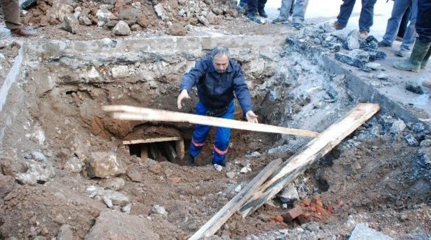 Nato Boru Hattından Petrol &Ccedil;alan 22 Kişi G&ouml;zaltında