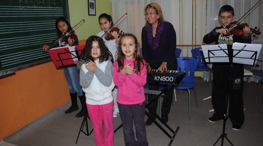 Cem Karaca, &Ouml;l&uuml;m Yıld&ouml;n&uuml;m&uuml;nde Anıldı