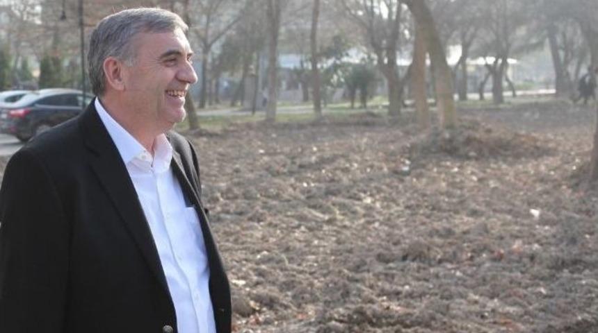 Şemsiyeli Park İ&ccedil;in &Ccedil;alışma Başladı