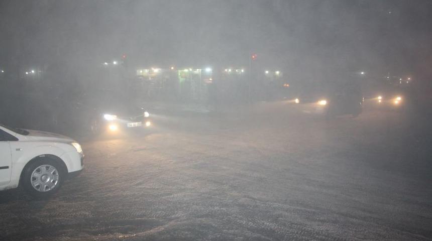 Kars'ta Sis: G&ouml;r&uuml;ş Mesafesi 10 Metreye D&uuml;şt&uuml;