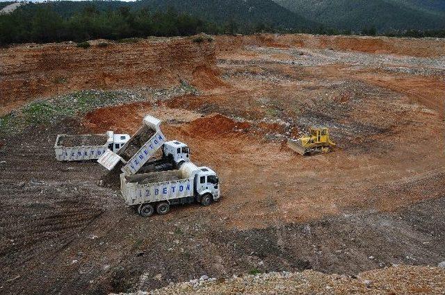 İzmir’de Temizlik Seferberliği Sürüyor