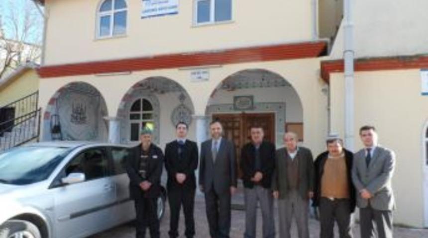 Alaplı M&uuml;ft&uuml;s&uuml; &Ccedil;amlıbel k&ouml;y&uuml; cami ve kuran kursunu ziyaret etti