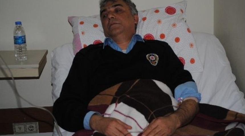 Sesini Kaybeden Polisin Arkadaş Sevgisi