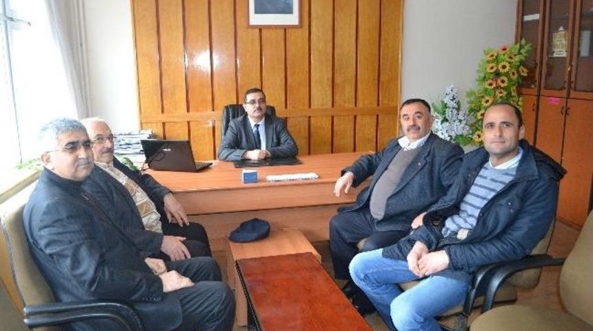 Kula Mhp'den, İl&ccedil;e Milli Eğitim M&uuml;d&uuml;r&uuml; &Ccedil;arpan&rsquo;a Ziyaret