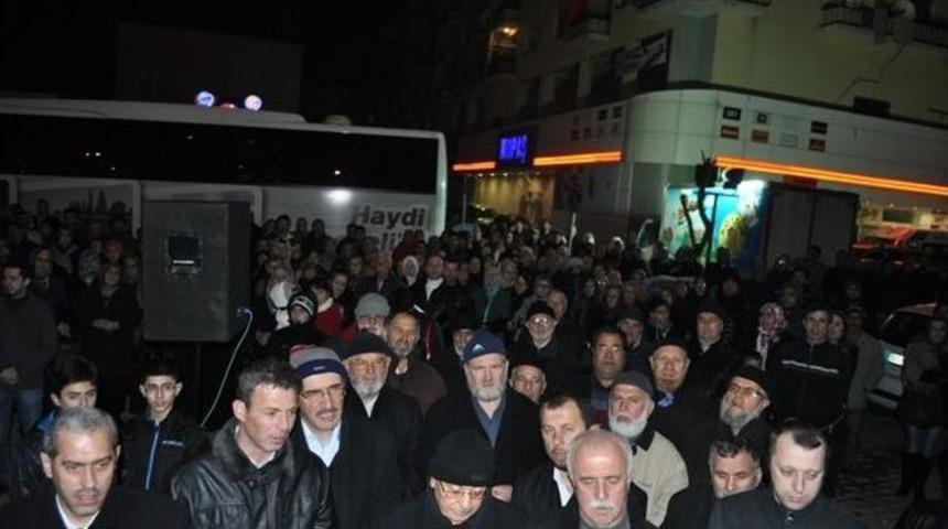 Karam&uuml;rselli Umre Yolcuları Dualarla Uğurlandı