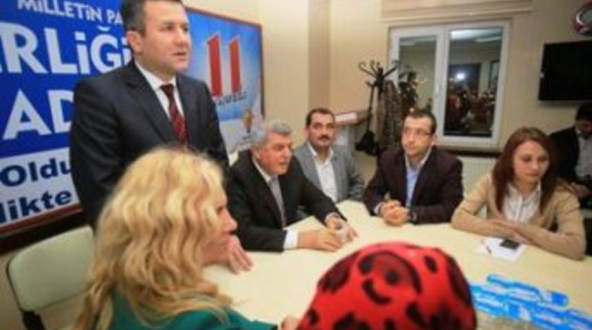 &ldquo;Eser ve hizmet siyaseti yapıyoruz&rdquo;