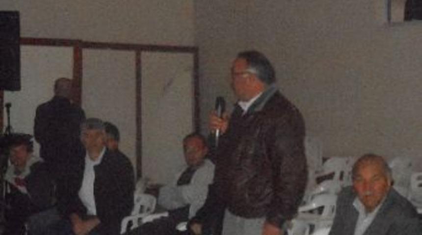 K&ouml;pr&uuml;başı'nda &Ccedil;ilek &Uuml;reticisine Seminer Verildi