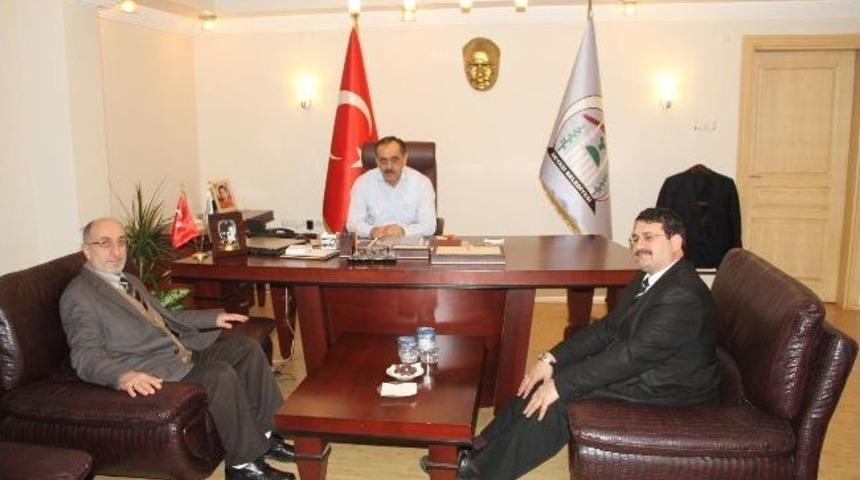 Akyazı Belediye Başkanı Yaşar Yazıcı Umre&rsquo;den D&ouml;nd&uuml;