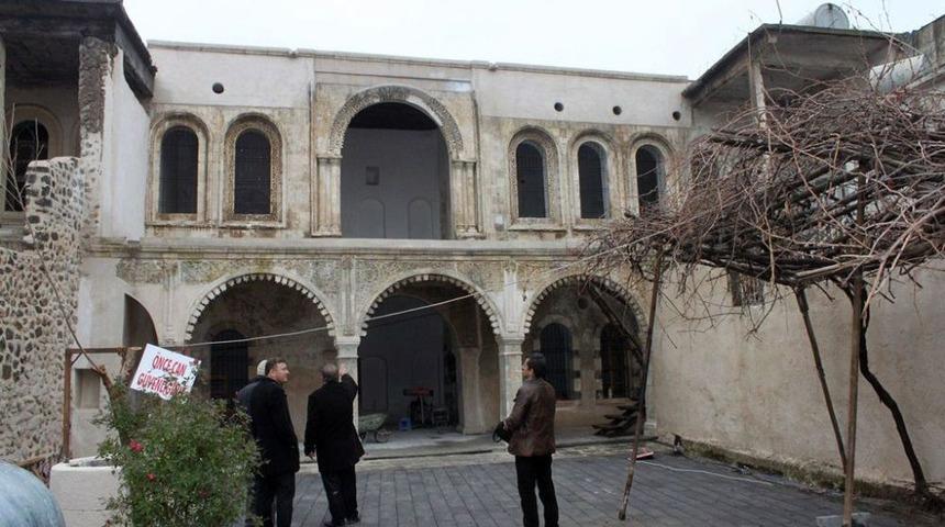 Cizre'de 200 Yıllık Tarihi Kasır, Harabe Halden Kurtarıldı