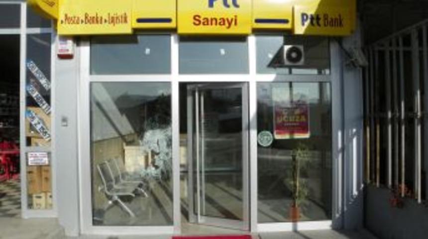 G&uuml;venlik Kamerasını Devre Dışı Bırakıp Soyguna Kalktılar