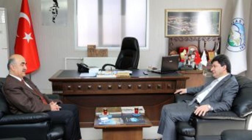 'Melikşah &Uuml;niversitesi G&ouml;ğs&uuml;m&uuml;z&uuml; Kabartıyor'