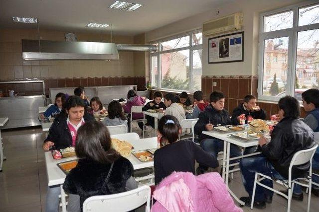 İn&ouml;n&uuml;l&uuml; &Ccedil;ocuklardan Tepebaşı Belediyesi ne Ziyaret 2