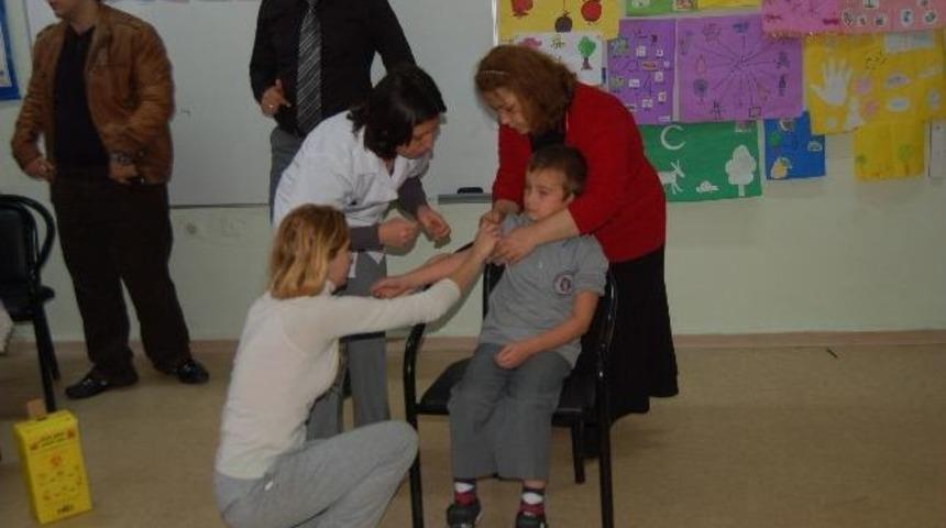 Ana Okulu &Ouml;ğrencilerine Kızamık Aşısı