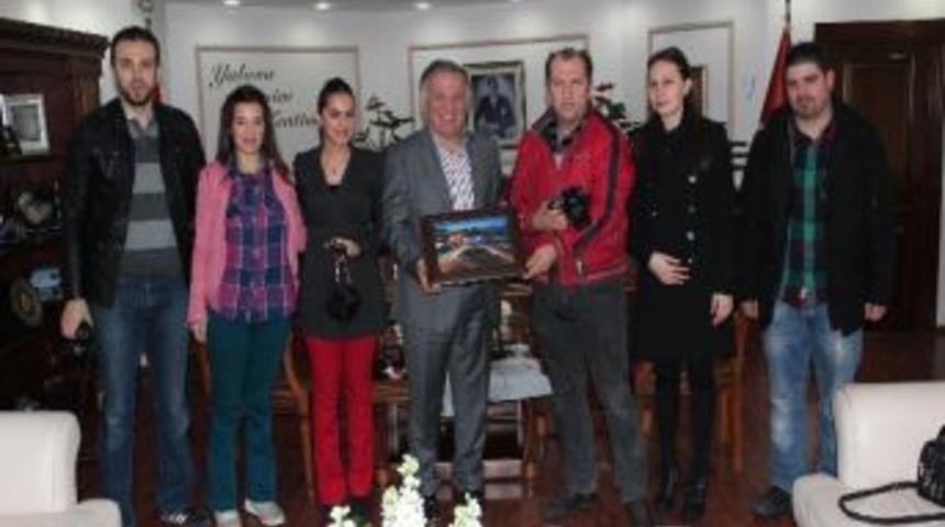 Yalova Fotoğraf At&ouml;lyesi Grubu Başkan Ko&ccedil;al&rsquo;ı Ziyaret Etti