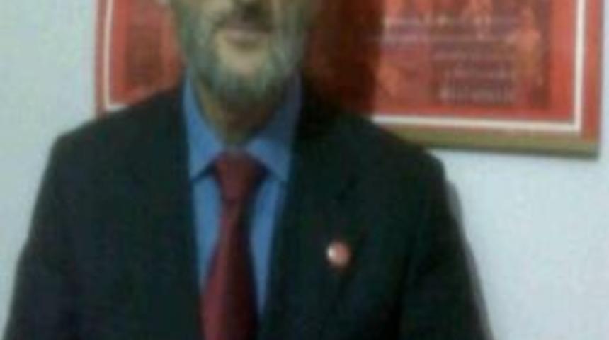 Siyaset&ccedil;iden Sigaradan Kurtulmak İsteyenlere Tavsiye: &ldquo;yatmadan Gdo&rsquo;suz Mısır Ekmeği Ve Bir Kap Yoğurt&rdquo;